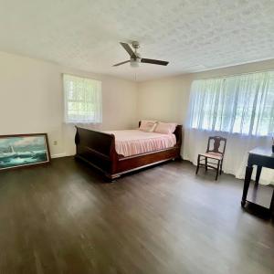 Basement office 13x13’8