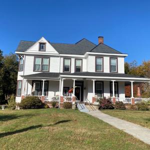 Photo #2 of 210 COLLEGE AVE, Blackstone, VA 0.7 acres