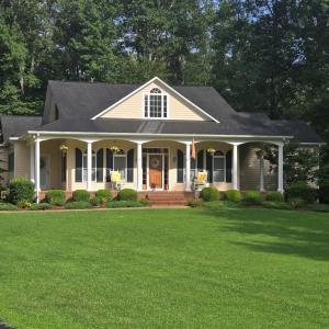 Photo #2 of 313 Briarwood Dr, Farmville, VA 1.9 acres
