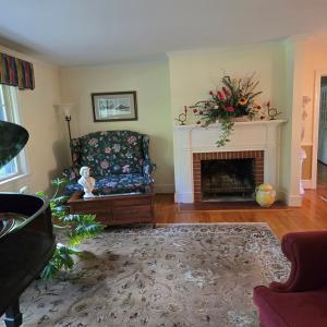 Photo #3 of 701 Fourth Ave., Farmville, VA 1.3 acres