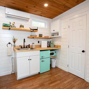 Tiny House kitchen