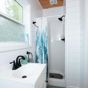 Tiny House bathroom