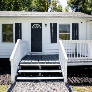 Photo #4 of 3153 Third Street, Farmville, VA 1.8 acres