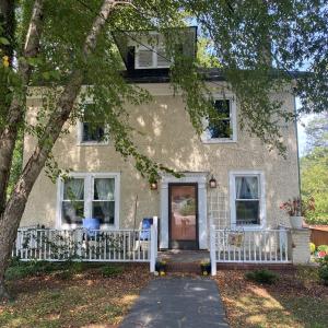 Photo #3 of 305 E 5th Avenue, Kenbridge, VA 0.3 acres