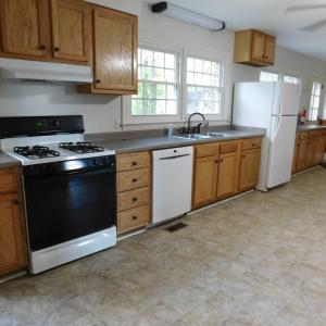 Kitchen Gas stove/oven