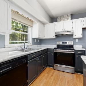 Photo #4 of 404 Benton St, South Hill, VA 0.4 acres