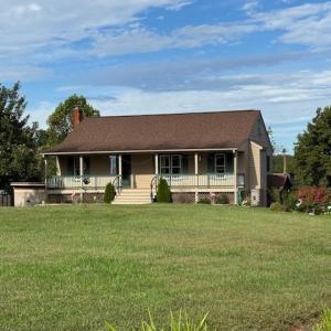 Photo #3 of 827 Wolf Creek Ln, Appomattox, VA 15.3 acres