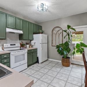 Photo #11 of 1603 High St, Farmville, VA 0.6 acres