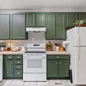 Photo #9 of 1603 High St, Farmville, VA 0.6 acres