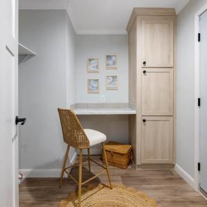 Pictures are similar