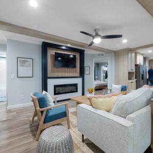 Pictures are similar