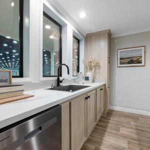 Pictures are similar