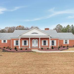 Photo #2 of 308 Dana Dr, Farmville, VA 0.9 acres