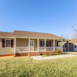 Photo #2 of 1975 Morning Star Road, Appomattox, VA 1.7 acres