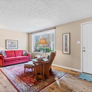 Photo #2 of 400 Germantown Rd, Farmville, VA 0.9 acres