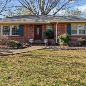 Photo #3 of 701 Fourth Ave, Farmville, VA 0.6 acres