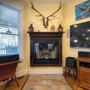 Photo #15 of 615 Sandie Point Dr, Clarksville, VA 28.7 acres