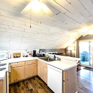 Photo #43 of 615 Sandie Point Dr, Clarksville, VA 28.7 acres