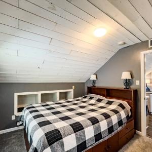 Photo #44 of 615 Sandie Point Dr, Clarksville, VA 28.7 acres