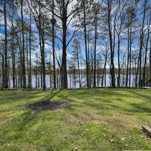 Photo #9 of 615 Sandie Point Dr, Clarksville, VA 28.7 acres