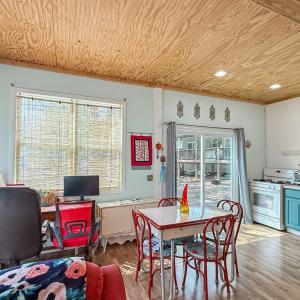 Photo #5 of 449 Gila Trail, Bracey, VA 0.1 acres