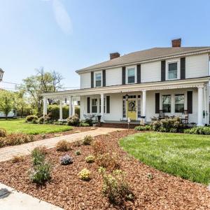 Photo #4 of 151 Burke Street, Appomattox, VA 0.8 acres