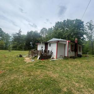 Photo #10 of 301, 303 West Stokes Rd, Green Bay, VA 7.0 acres