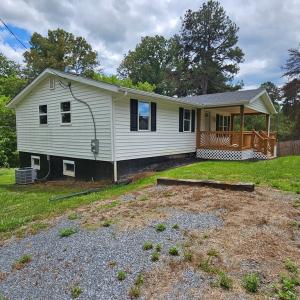 Photo #4 of 5290 Dixie Hill Rd, Buckingham, VA 0.6 acres