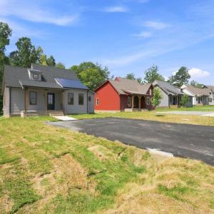 Photo #30 of 305 Zion Drive, Farmville, VA 0.1 acres