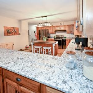 Photo #9 of 2985 Cumberland Road, Farmville, VA 0.8 acres