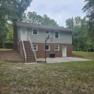 Photo #2 of 1409 High Street, Farmville, VA 0.4 acres