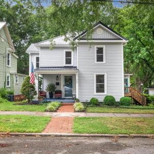 Photo #2 of 308 Second Avenue, Farmville, VA 0.5 acres
