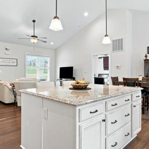 Photo #10 of 302 Thomas Circle, Farmville, VA 0.5 acres