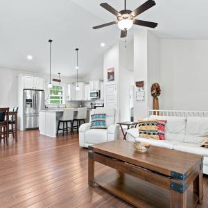 Photo #6 of 302 Thomas Circle, Farmville, VA 0.5 acres