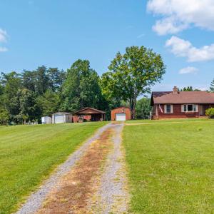 Photo #2 of 2781 Sandy River Rd., Burkeville, VA 10.4 acres