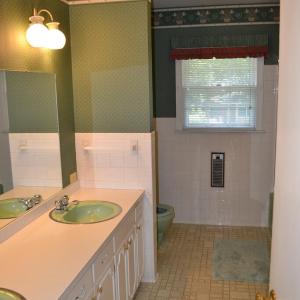 Photo #10 of 1310 Gilliam Dr, Farmville, VA 0.6 acres