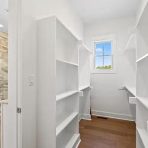 Large Walk-In Owner's Closet