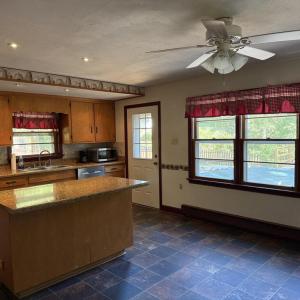 Photo #3 of 802 Bizzarre, Farmville, VA 0.7 acres