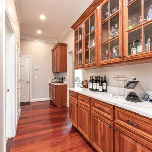 Butlers Pantry/Bar