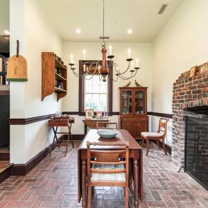 Breakfast Room