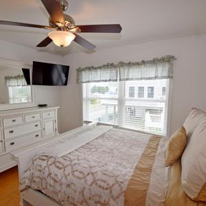 Photo #34 of 2522 MAIN ST, CHINCOTEAGUE, VA 0.2 acres