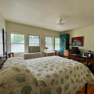 Bedroom 3 in front house