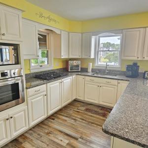 Photo #13 of 5504 AMRIEN DR, CHINCOTEAGUE, VA 0.3 acres
