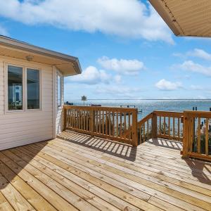 Large new deck off of living room