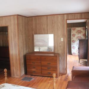 2nd floor bedroom