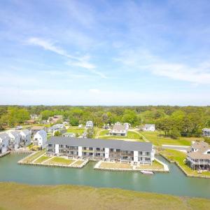Photo #3 of 7622 EAST SIDE RD, CHINCOTEAGUE, VA