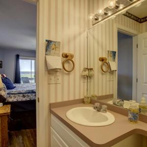 Photo #32 of 7622 EAST SIDE RD, CHINCOTEAGUE, VA