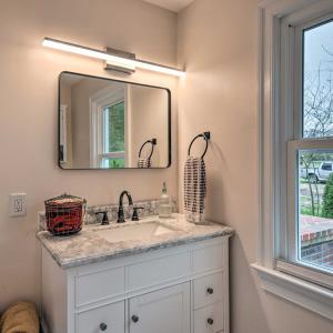 Downstairs full bathroom
