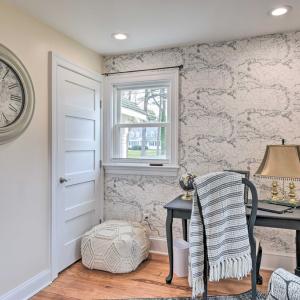 Other room can be used for an office space