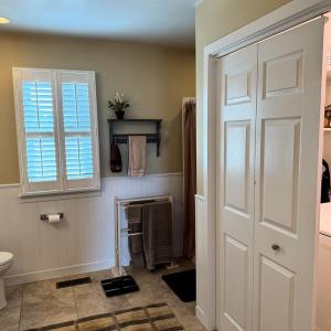 1st Level Bath& laundry